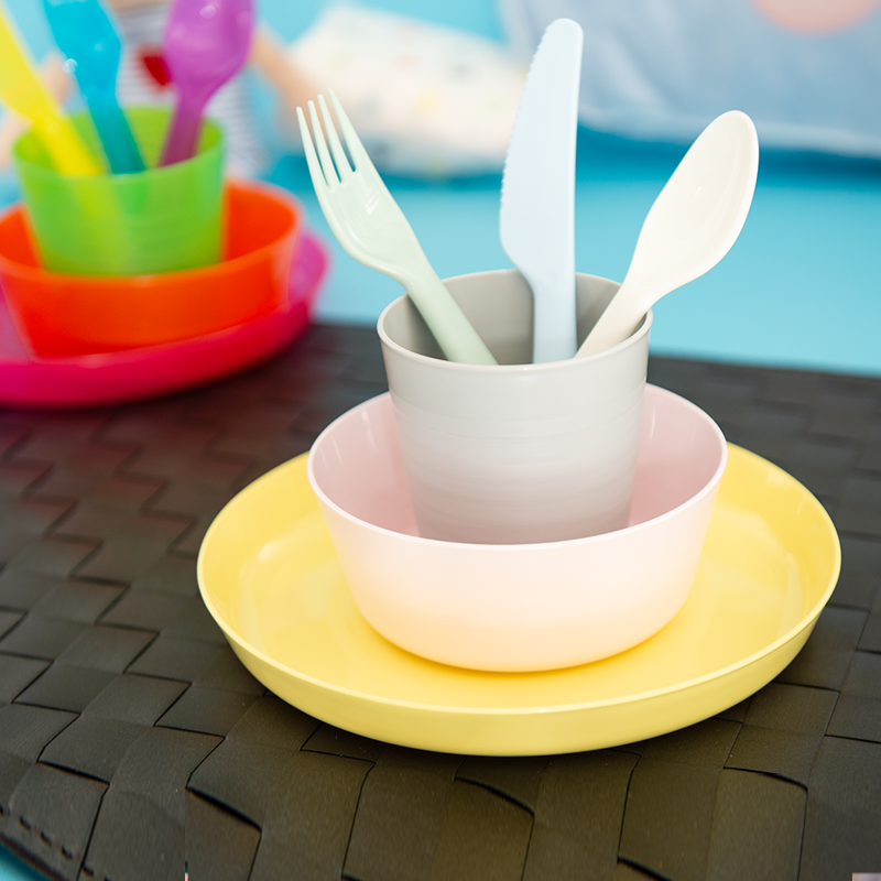 IKEA宜家 卡拉斯 儿童餐具塑料 杯子刀叉勺子聚餐碗碟彩色幼儿园