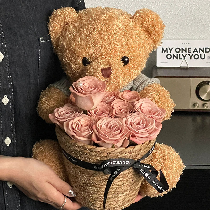 母亲节小熊花束卡布奇诺玫瑰抱抱桶生日鲜花速递同城北京西安配送