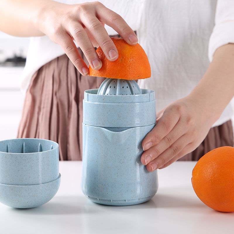 家用便携式榨汁机小型水果榨汁杯渣汁分离炸果汁机手动柠檬榨汁器
