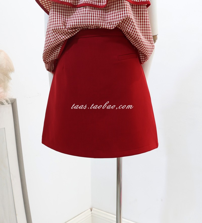 法式樱桃红半身裙2024夏季少女风小众设计感裙子A版显瘦高腰短裙