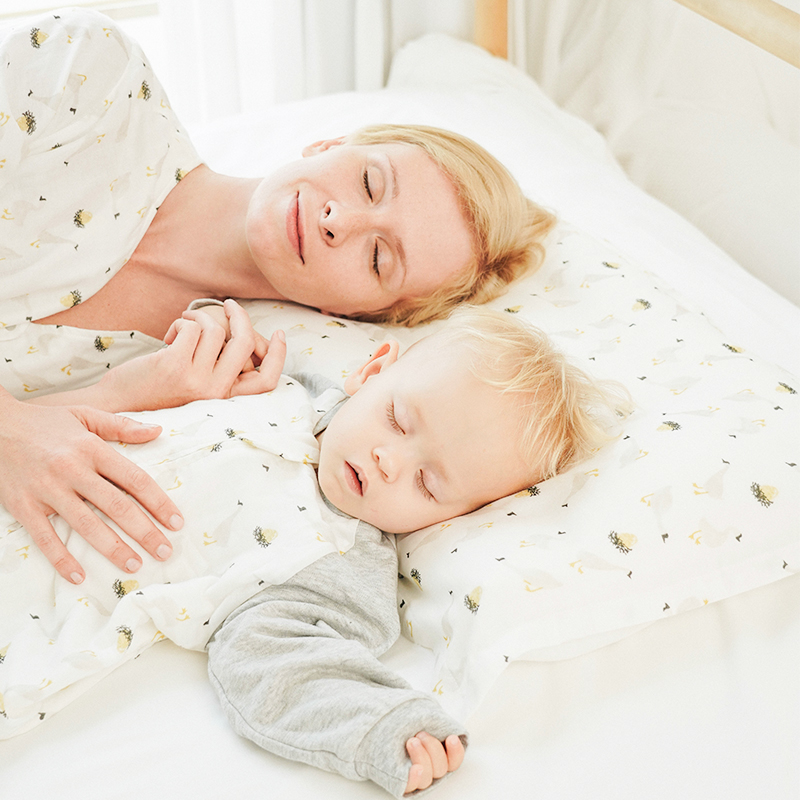 推荐Nest Designs儿童枕头婴儿透气软枕宝宝竹棉幼儿枕套枕芯套装