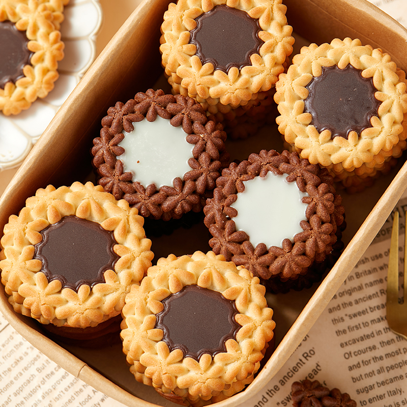 零食狂什锦黑白巧克力曲奇饼干丹麦风味夹心高档零食独立包装结婚