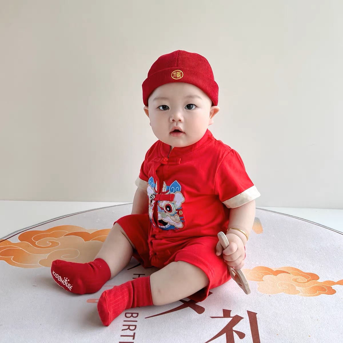 婴儿百日宴中式连体衣红色纯棉新生儿满月服龙年宝宝周岁礼服夏季