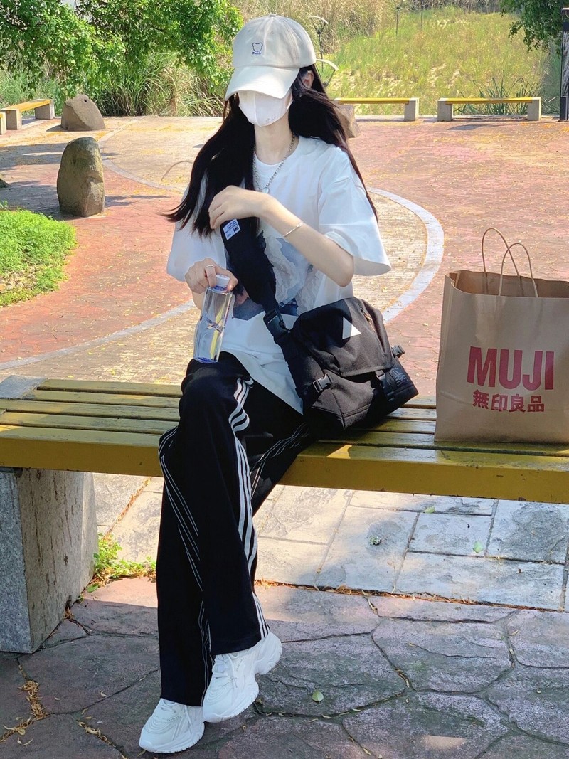 学院风运动服套装女夏季学生韩版宽松显瘦时尚短袖长裤休闲两件套