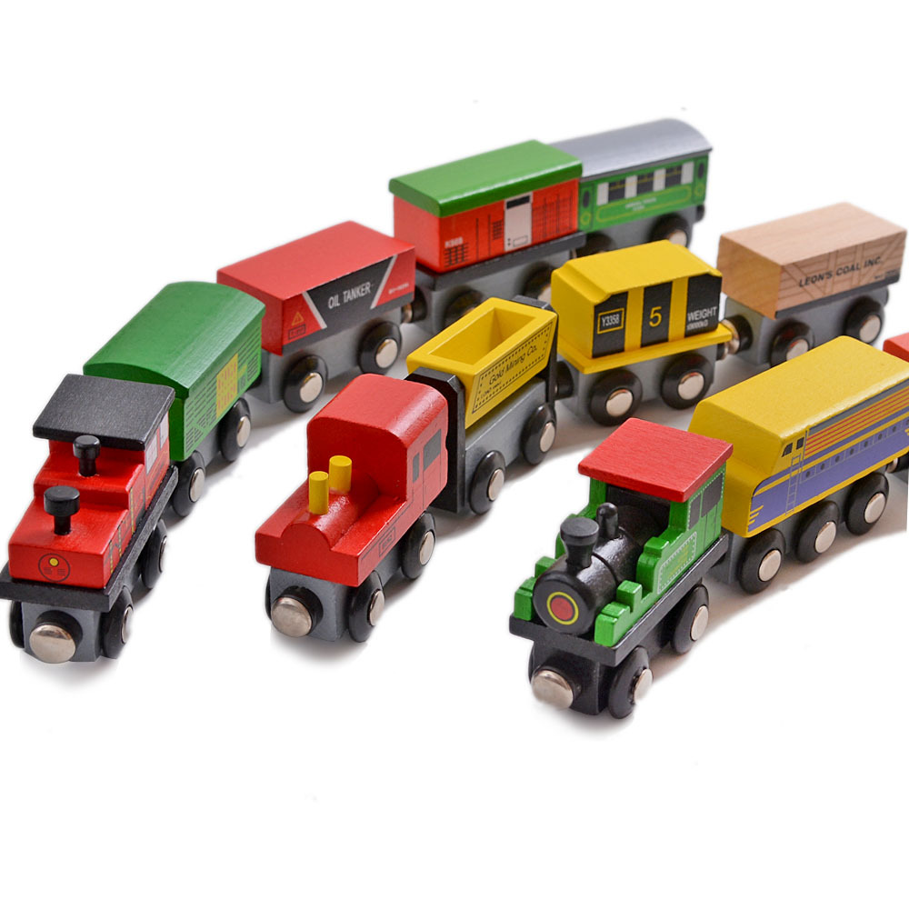 木质磁性小火车儿童早教益智玩具磁铁连接木制轨道车幼儿认知3岁