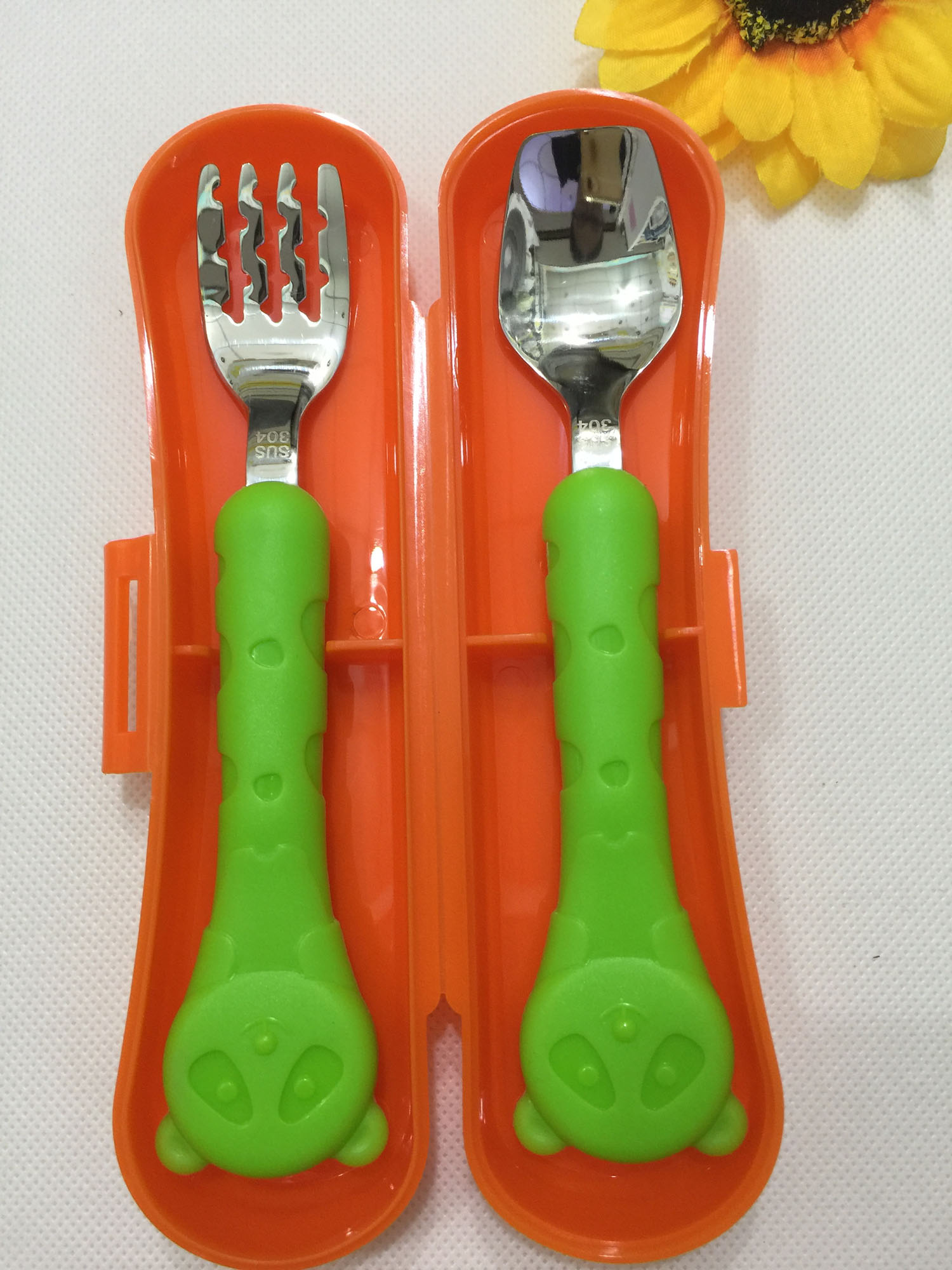 邦比乐儿婴童餐具套装 勺子+叉子+便携盒 304不锈钢材质 全家适应